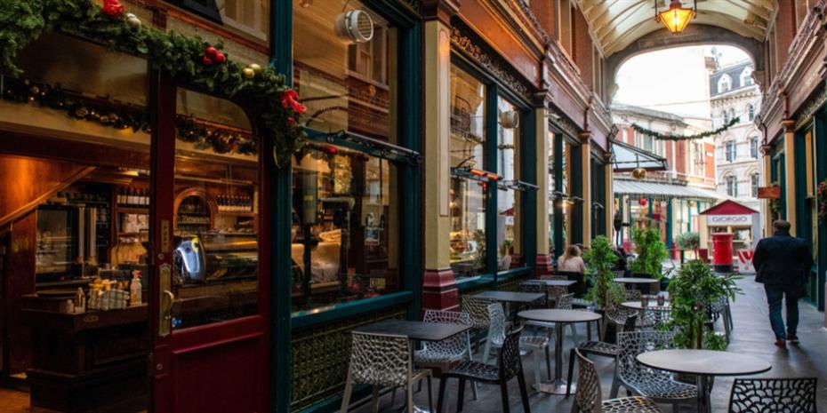 Πόλη-φάντασμα το Λονδίνο, «όχι» σε νέα μέτρα λέει η Βρετανία